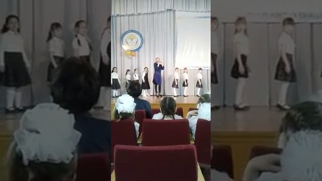 Наш первый учитель поет классно смотреть онлайн