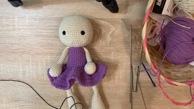 Вязаный зайка по схеме от Юлии Дейнега | Часть 3 смотреть онлайн