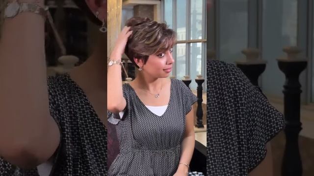 ПИКСИ С ЧЁЛКОЙ ДЛЯ ЖЕНЩИН 35-45 ЛЕТ/PIXIE WITH BANGS FOR WOMEN 35-45 YEARS OLD смотреть онлайн