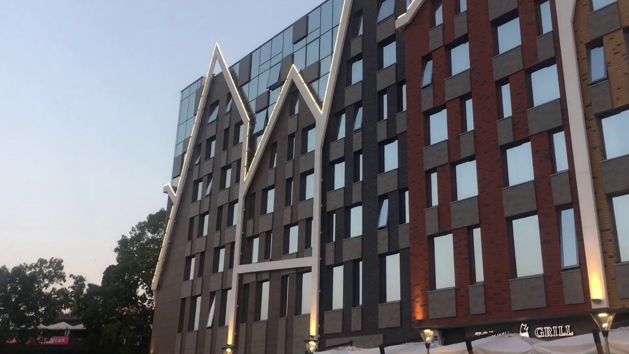 Верхний пруд, променад, Merkure Hotel, Torro Grill, Калининград ул. Озерная 2, сентябрь 2018 смотреть онлайн