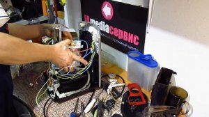 Кофемашина KRUPS EA826. Не делает кофе, вверху сильный пар