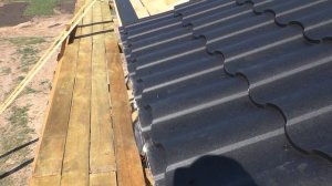 Металлочерепица на крышу  Показываем чем режем и как монтируем