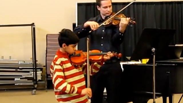 Johanan Violin Recital - Minuet Bach and English Folk Song смотреть онлайн
