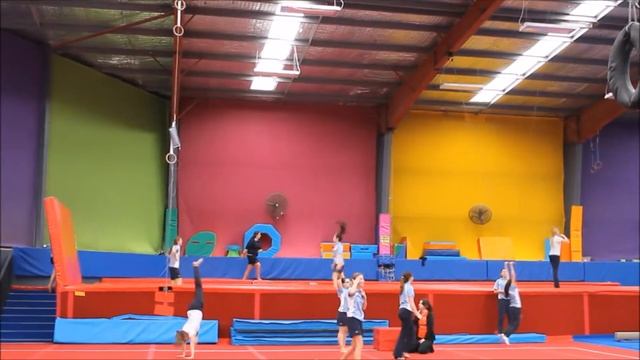 Gateshead Indoor Sportsworld! смотреть онлайн