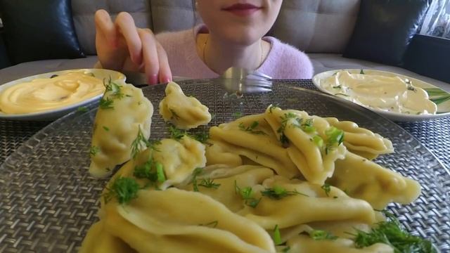 MUKBANG/ EATING  VARENIKI.