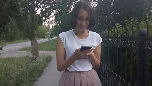 Страна читающая — Анастасия Шилкина читает произведение «Напрасно!..» А. А. Фета смотреть онлайн
