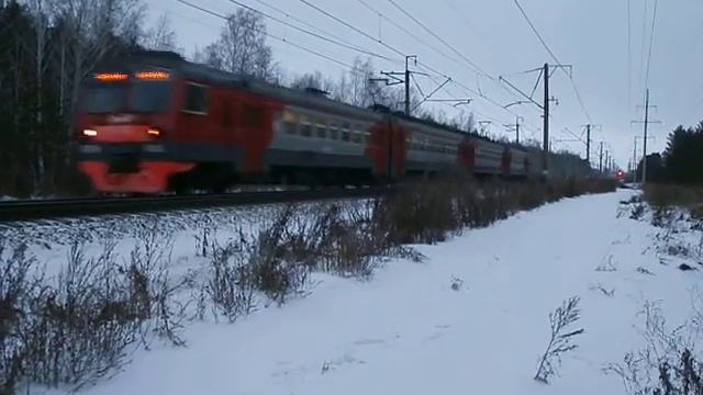 Электропоезд ЭД4М на перегоне Каменск-Уральский - Кунавино смотреть онлайн
