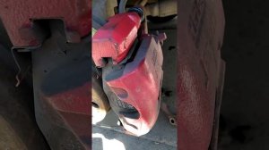 Замена скобы суппорта ланос 1.5