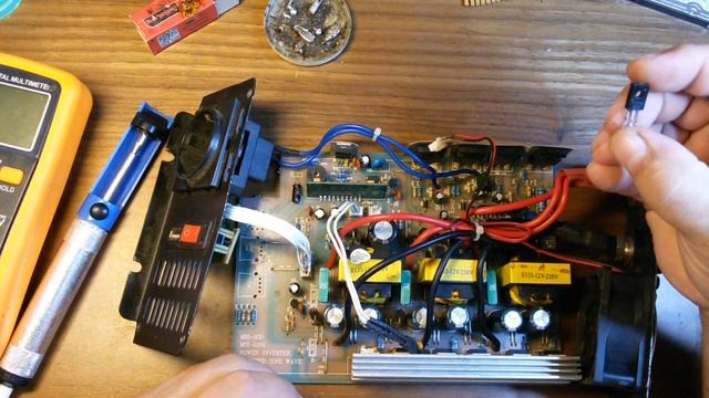 Инвертор 12 - 220 вольт TESLA ПН-22800 , ремонт. смотреть онлайн