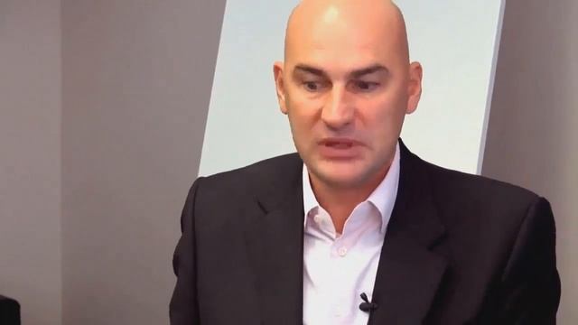 Почему двоечники управляют отличниками и создают успешные бизнесы. Радислав Гандапас. смотреть онлайн