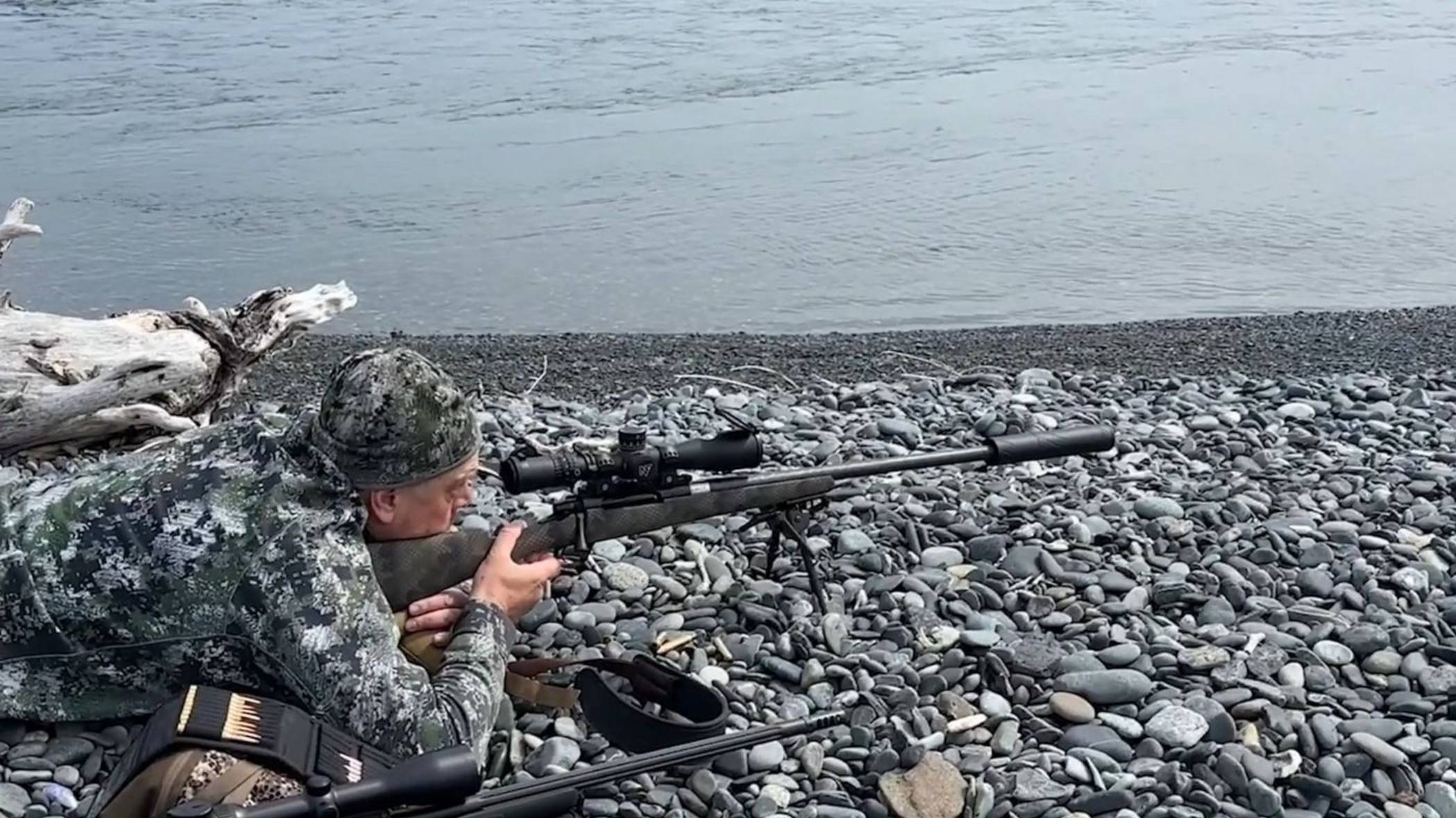 Охота на снежного барана на побережье Охотского моря. Август 2024 года смотреть онлайн