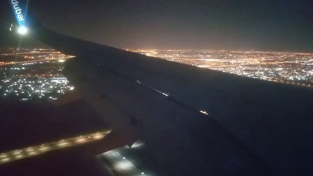 Fly Dubai Boeing 737-800 Landing at Dubai International #airport #expo2020 #aviationlovers смотреть онлайн