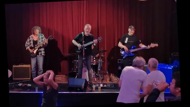 'Sadie' - Robbert Fossen Band (4 piece)(Hound Dog Taylor cover) смотреть онлайн