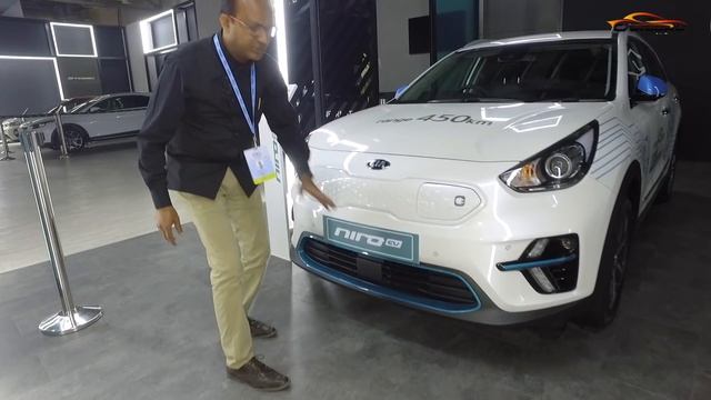 KIA Motors की आने वाली कारें ? Grand Tour of KIA Pavalion at Auto Expo 2020 ? Ask CARGURU смотреть онлайн