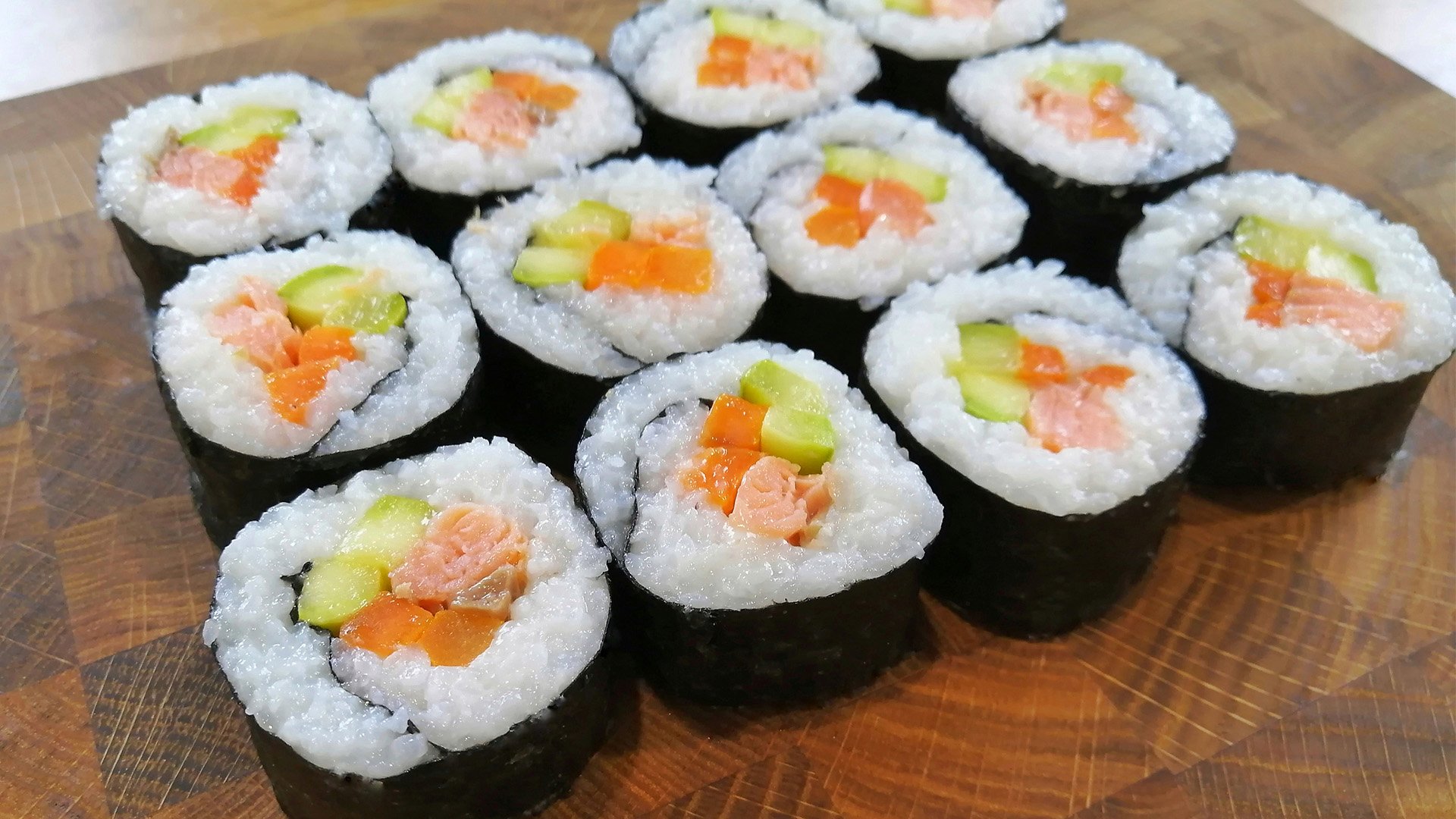 ЯПОНСКИЕ СУШИ (РОЛЛЫ) с красной рыбой. Рецепт для терапевтической диеты смотреть онлайн