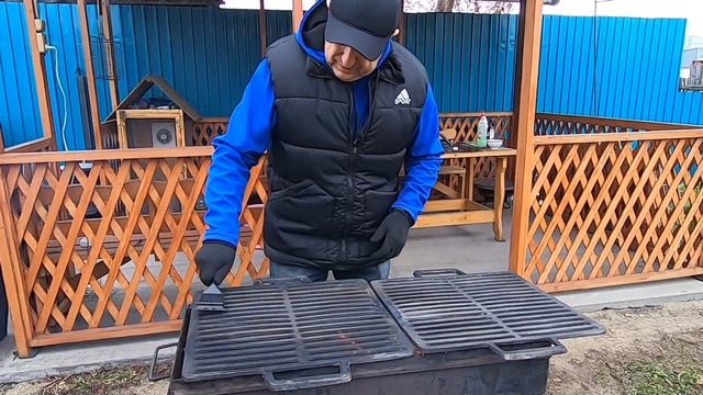 ПОСЫЛКА ОТ СПОНСОРА.ОБЖИГ ЧУГУННОЙ РЕШЁТКИ.КОЛБАСКИ НА ОГНЕ смотреть онлайн