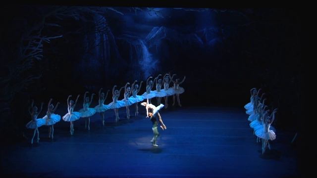El Lago de Los Cisnes Pas de Deux - Luis Ortigoza y Natalia Berríos смотреть онлайн