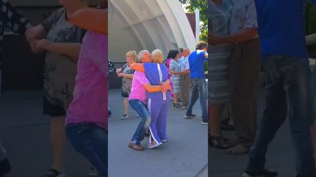 А СЧАСТЬЕ ВСЕ-ТАКИ БЫВАЕТ ХАРЬКОВ ТАНЦЫ 16.07.2023 смотреть онлайн