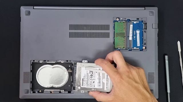 Samsung NP550XDA-K01BR - Desmontagem (Análise Técnica e Upgrades) смотреть онлайн