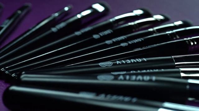 Профессиональные кисти Lovely | Кисти для визажа из таклона