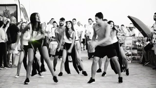 Рок-н-ролл ? она умеет танцевать? @9 район смотреть онлайн