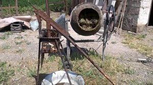 Топливные брикеты из бумаги и газонной травы.