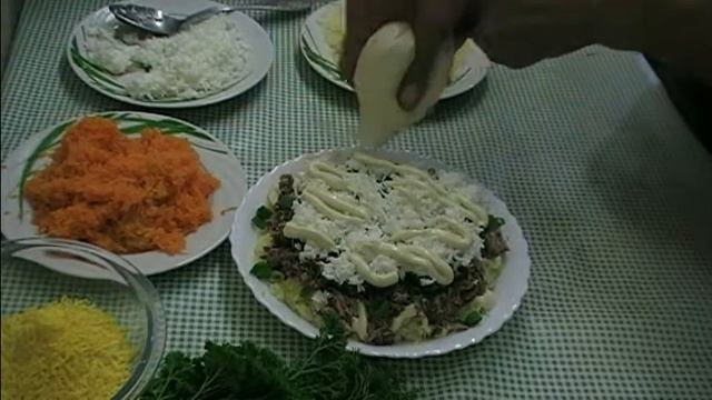 САЛАТ МИМОЗА.САЛАТ МИМОЗА рецепт. НОВОГОДНИЙ САЛАТ МИМОЗА  ПРИГОТОВЬ!