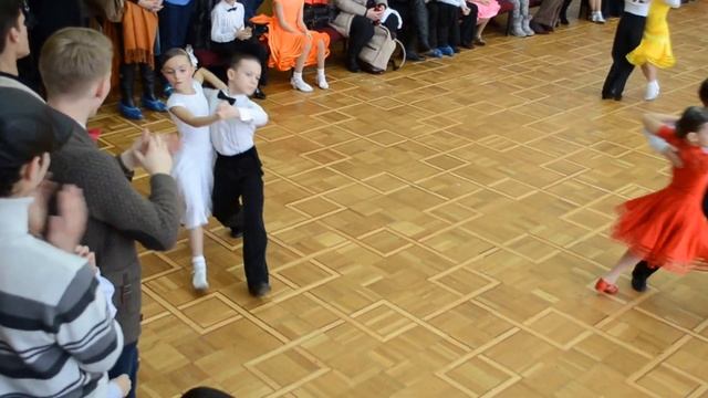 Ювеналы 1 E квикстеп смотреть онлайн