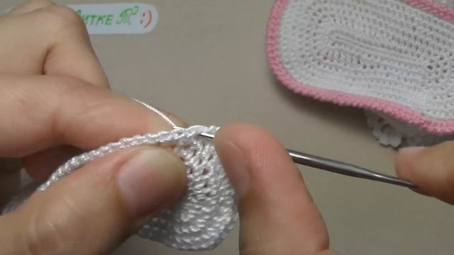 Как связать ПИНЕТКИ крючком - ЧАСТЬ 1 - Вязание подошвы - Crochet sole booties смотреть онлайн