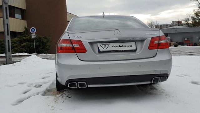 Mercedes E63 Amg acceleration snow смотреть онлайн