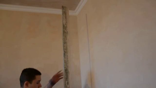 Ровная,  тонкослойная штукатурка.
