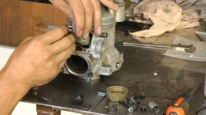 Ремонт сузуки RMX 250 установка мощностного клапана