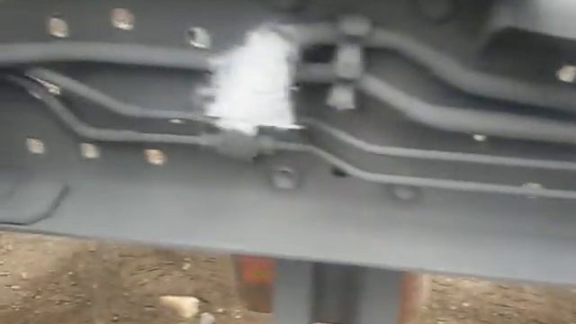 Отпесочили раму и покрыли цинком на ISUZU ELF. смотреть онлайн