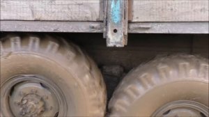 Зил-131 на шинах ои-25. Таёжное бездорожье Урала.