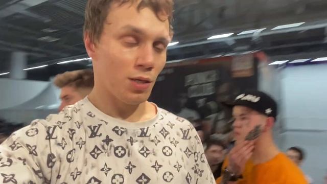ВСТРЕЧА С АМИРАНОМ, БЛУДОМ И ГОГОЙ! / БОЙ АРТЁМА ТАРАСОВА НА ERKAEV BATTLE! / ЗАРУБИЛСЯ В БУДКЕ смотреть онлайн