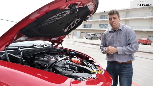 Which Is Faster? Alfa Romeo Stelvio Quadrifoglio vs Porsche Macan Turbo смотреть онлайн