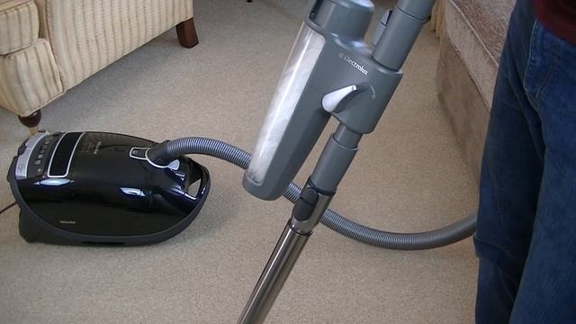 Electrolux Easy Clean Electrostatic Duster Attachment for Vacuum Cleaners смотреть онлайн