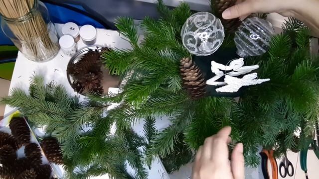 НОВОГОДНЯЯ ВАЗА С ЛАПНИКОМ Очень красивая ваза с живой пихтой, оазисом/ NEW YEAR'S VASE WITH LAPNI смотреть онлайн