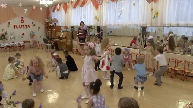 утренник к 8 марта гр.Подсолнушки