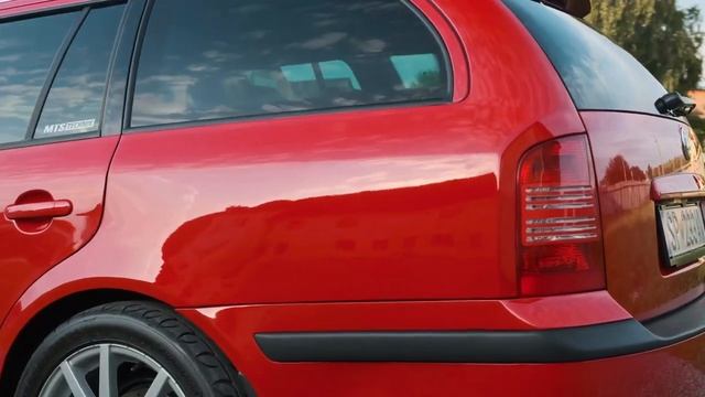 Skoda Octavia combi rs walk around