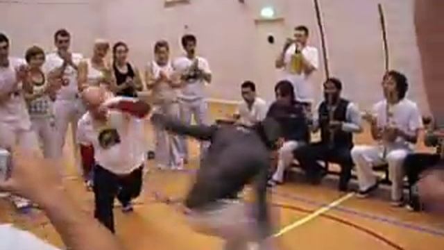 capoeira senzala torino/comtramestre pelé смотреть онлайн