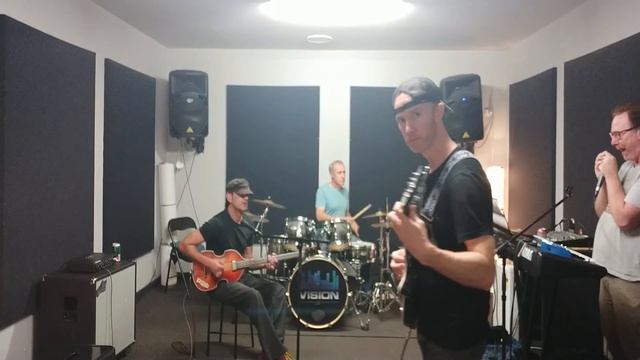 Crack Habit Jam 3 смотреть онлайн