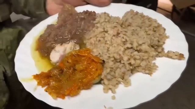 Как кормят в Российской армии? Солдатский рацион питания в вооруженных силах РФ смотреть онлайн