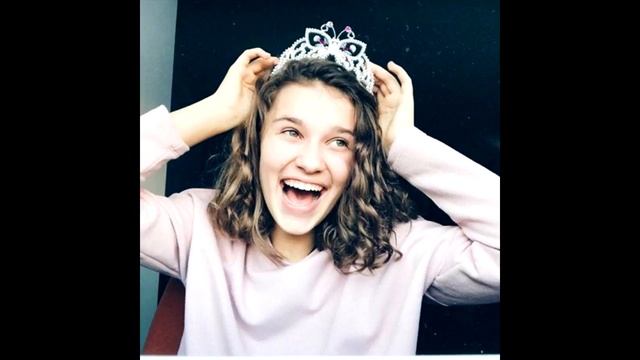 Стих-поздравление для Ани Бобровской смотреть онлайн