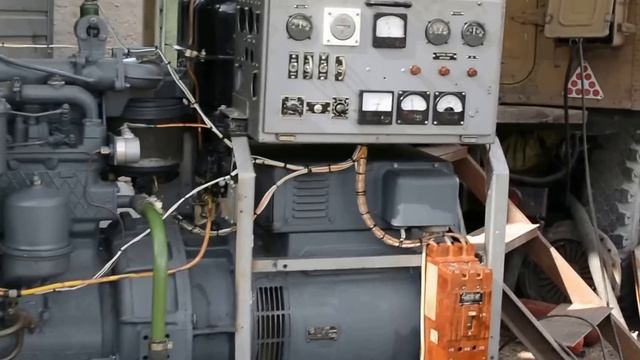 Запуск дизель-генератора 30 кВт, двигатель СМД11. смотреть онлайн