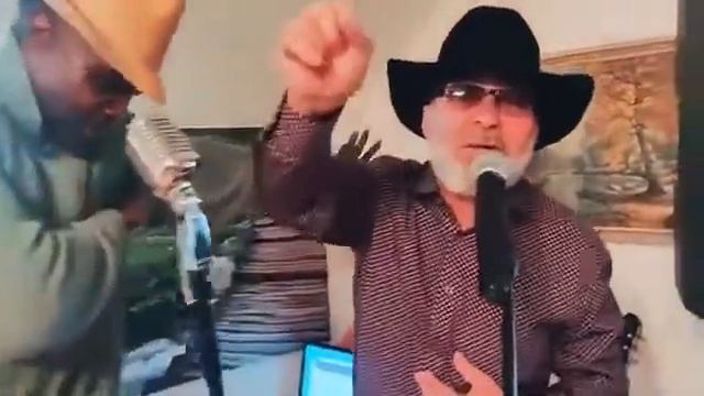 Негр поёт на чеченском смотреть онлайн