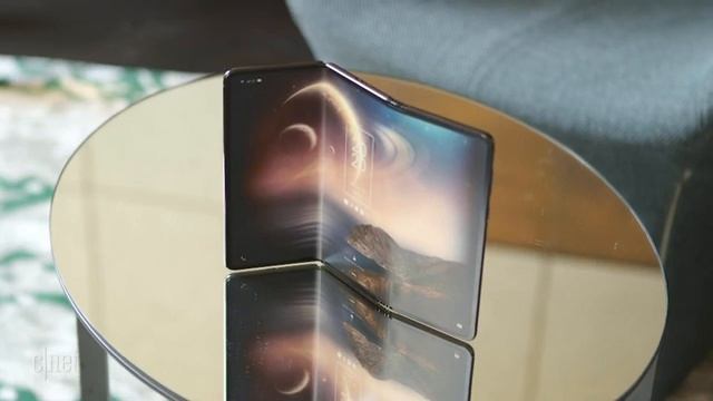 TCL показала складывающийся втрое смартфон смотреть онлайн