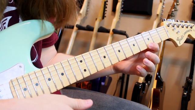How to Play Killer Pentatonic Tapping Licks With Robert Baker смотреть онлайн