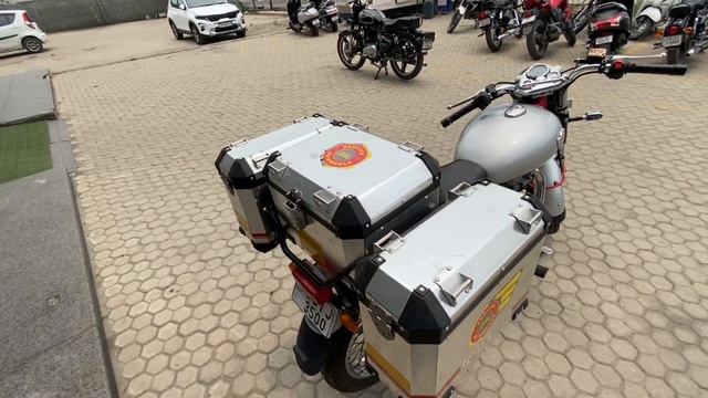 Review Of Forgotten Model Of Royal Enfield Bullet 350 Trials | अब घर पर ही करवाओ Bullet सर्विस смотреть онлайн