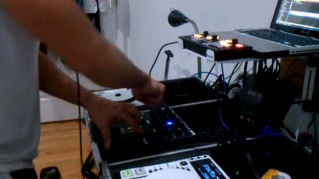 Quick 9 min House Mix (@DjDannyBoy_NYC) смотреть онлайн